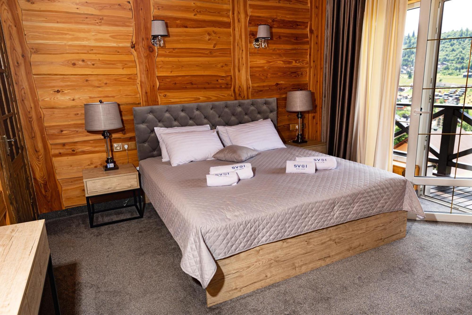 Svoi Hotel ปาเลียนิทซยา ภายนอก รูปภาพ