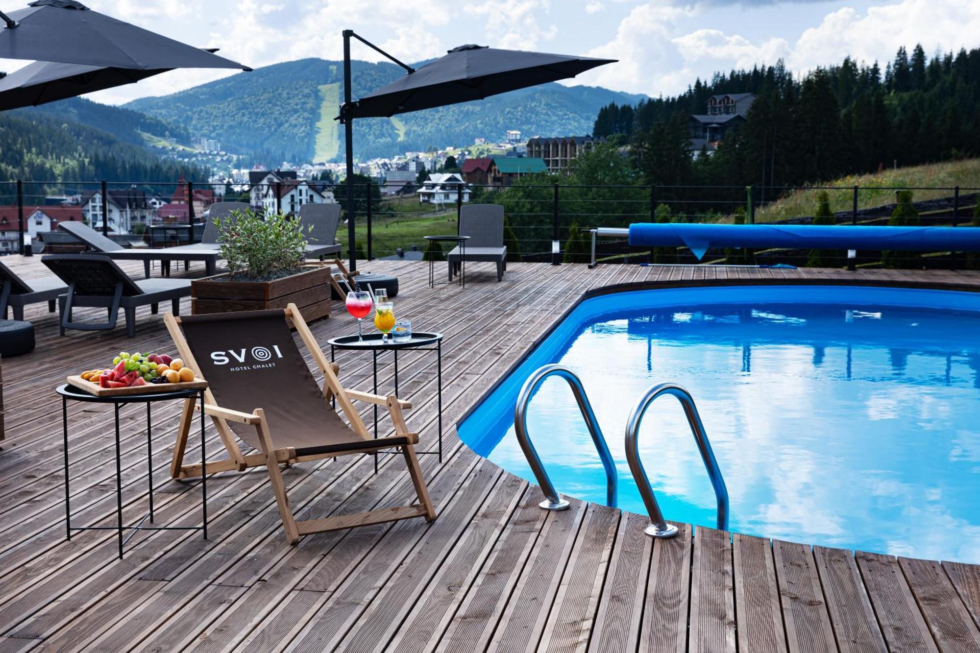 Svoi Hotel ปาเลียนิทซยา ภายนอก รูปภาพ